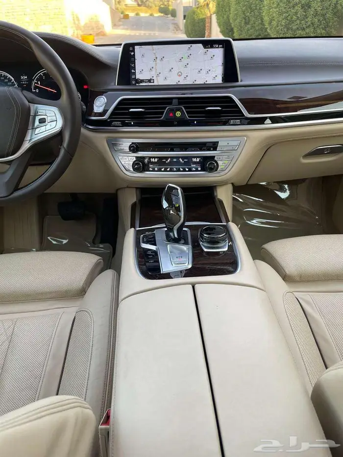 بي إم دبليو 750LI أبيض 2016 فل ماشي 25 ألف بحالة ممتازة جدا 86