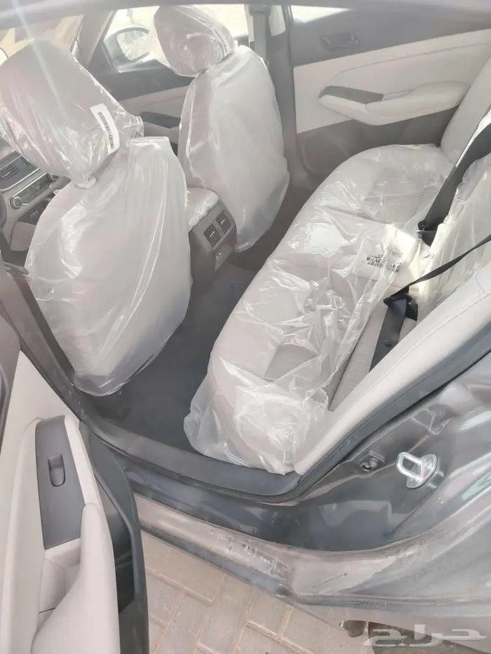 نيسان التيما ستاندر 2025 لون رصاصي ALTIMA 9