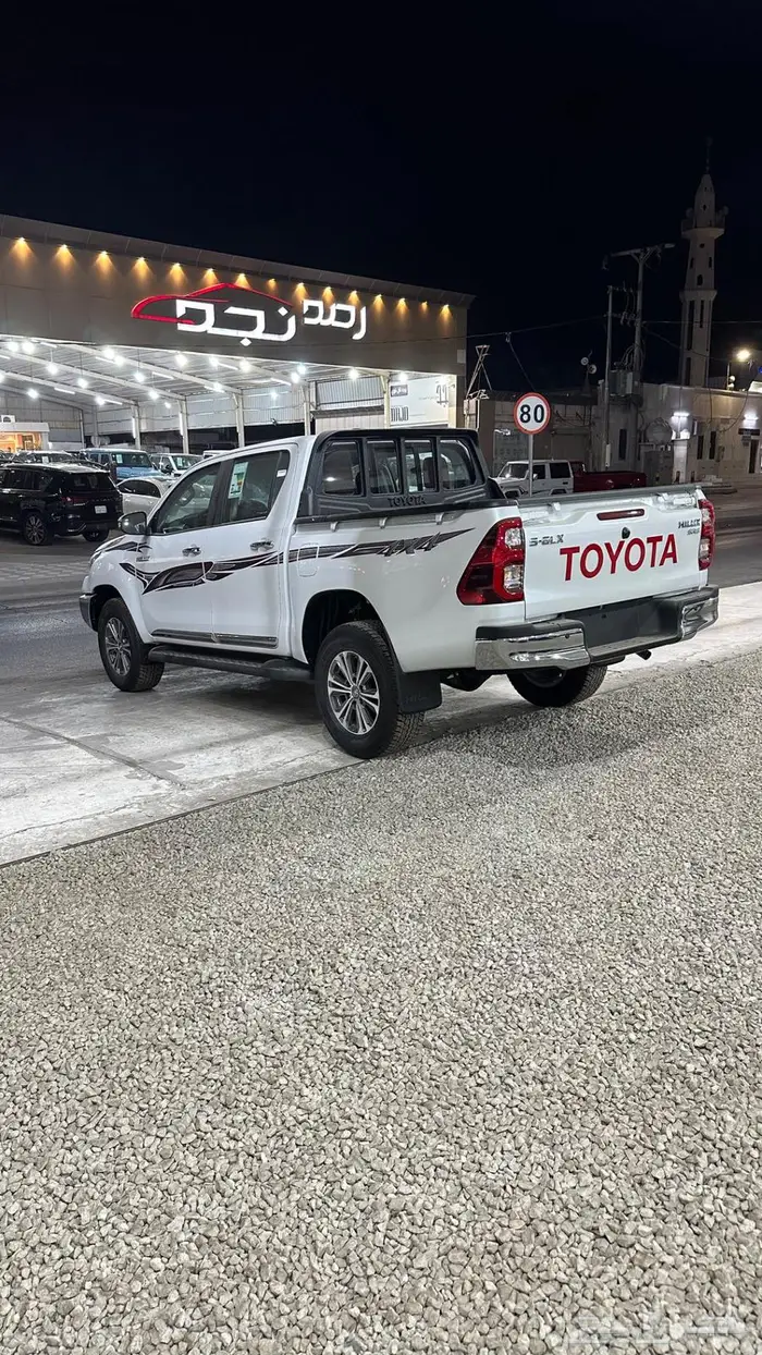 هايلوكس دبل بنزين 2025 3