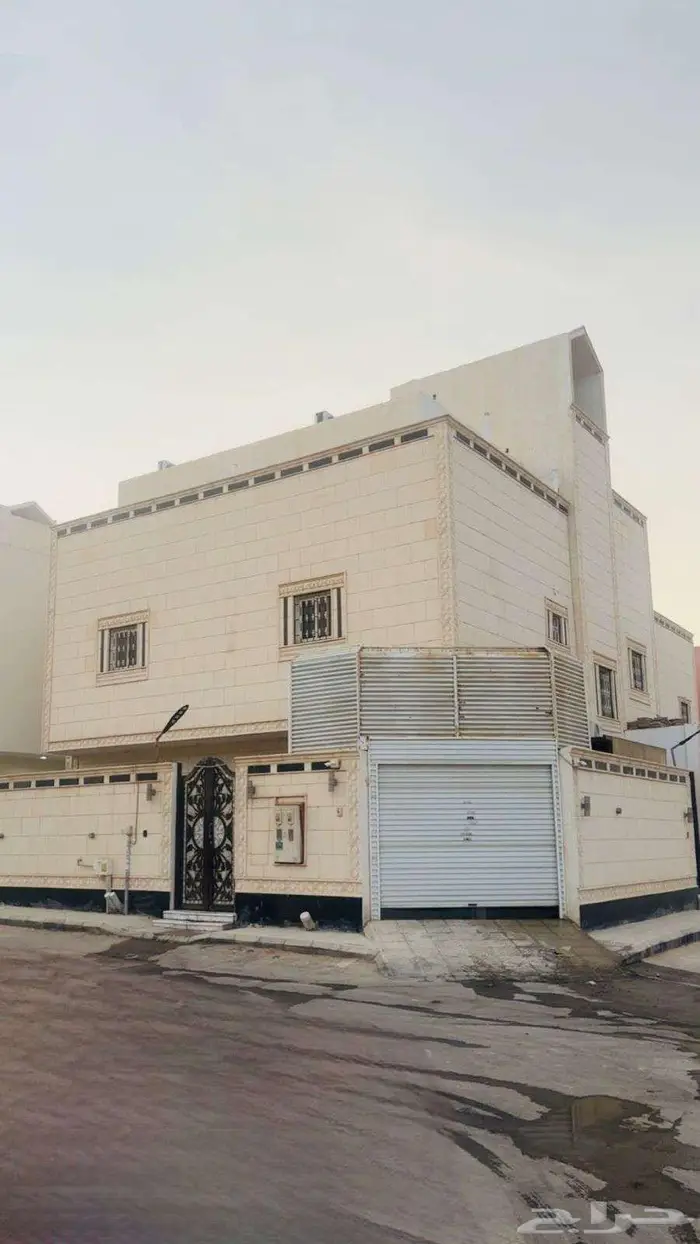 فيلا درج صاله مع شقه في طويق 0