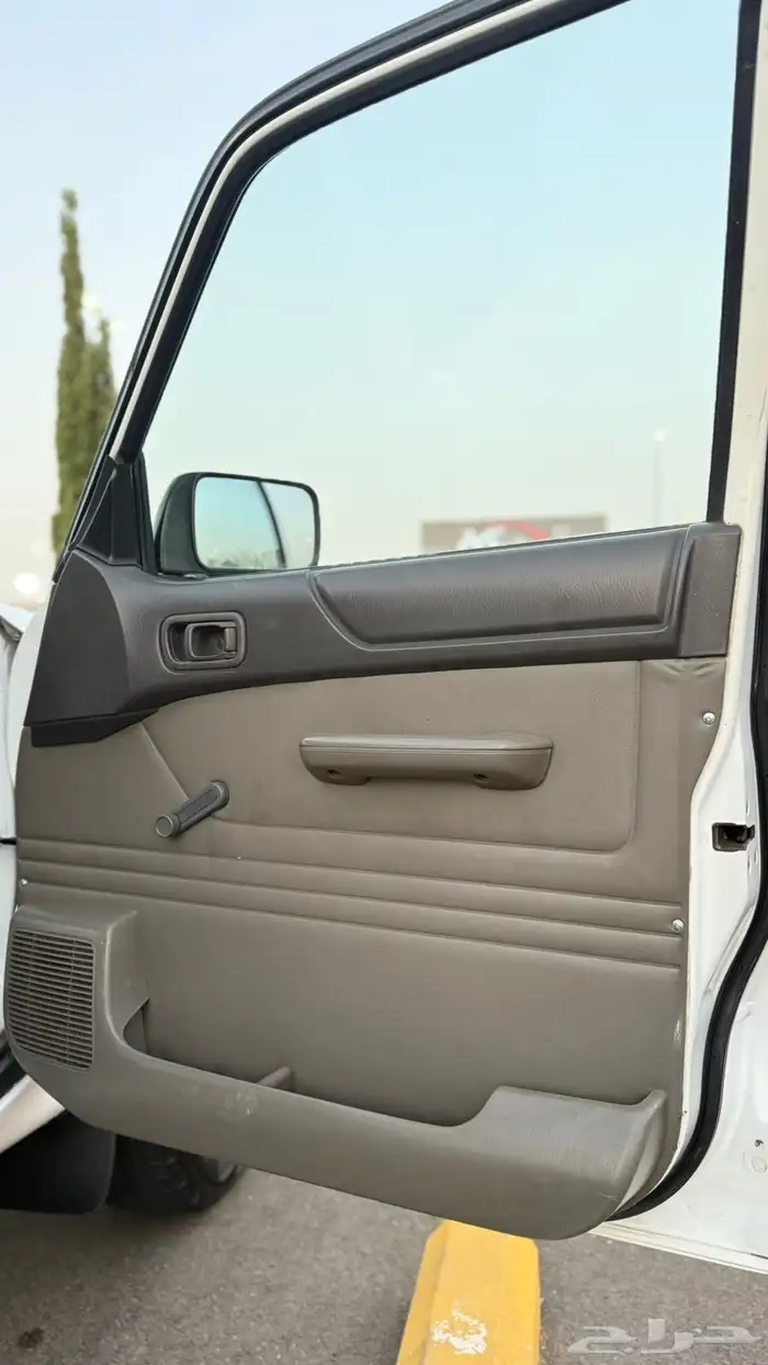 جيب نيسان ربع 98 5