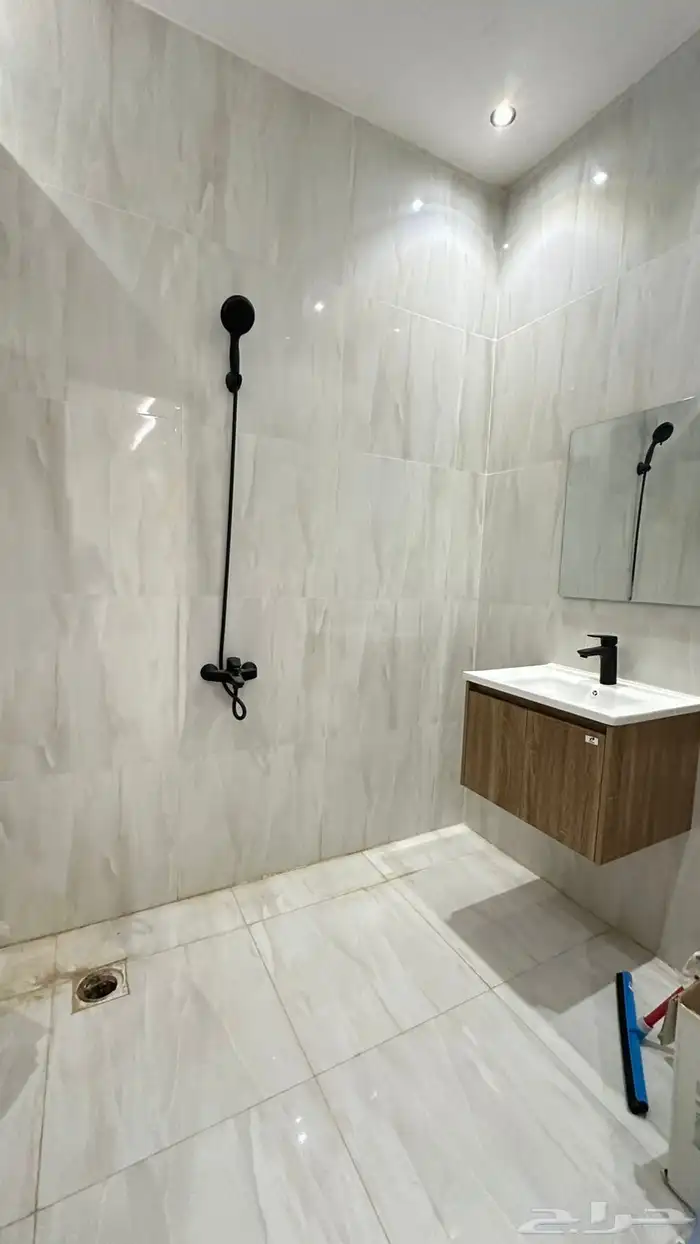 ادوار للبيع وباسعار مناسبه جنوب الرياض 11