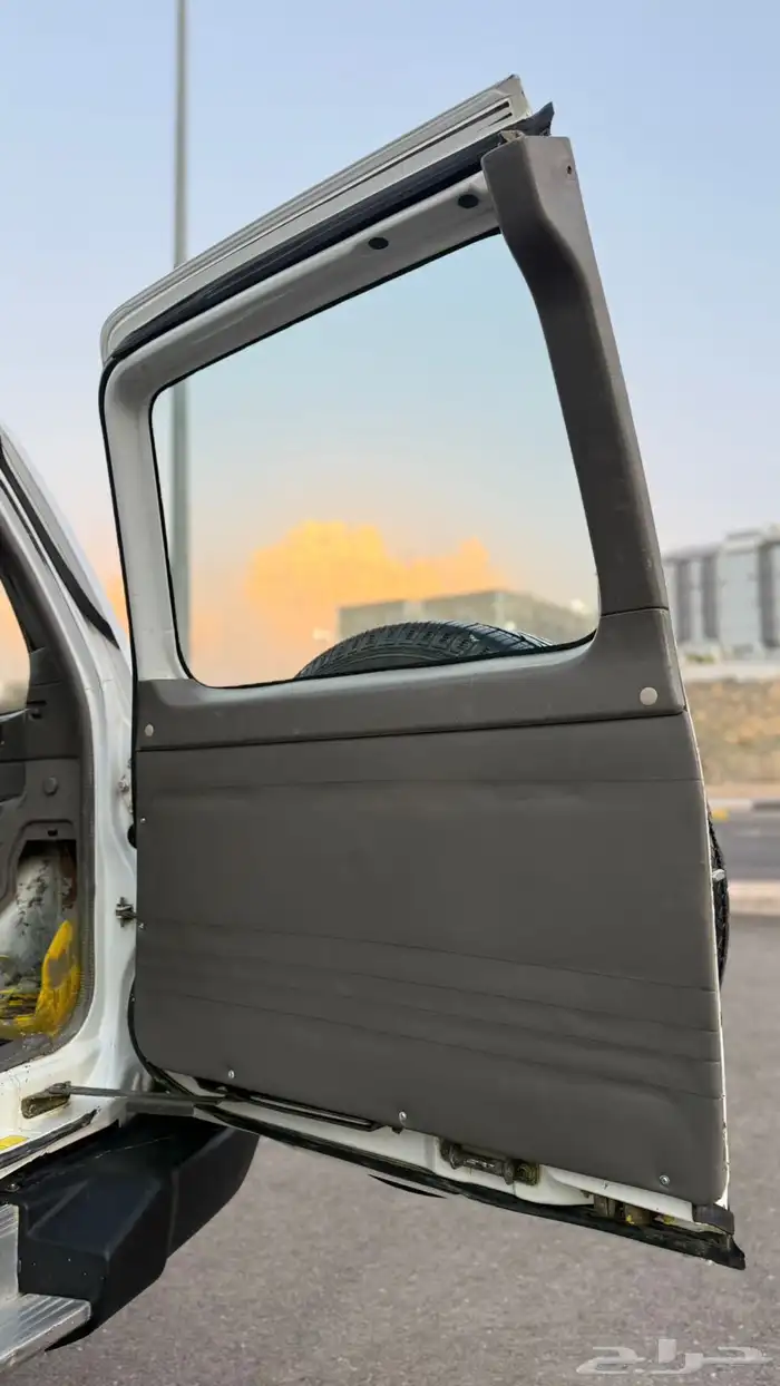 جيب نيسان ربع 98 2