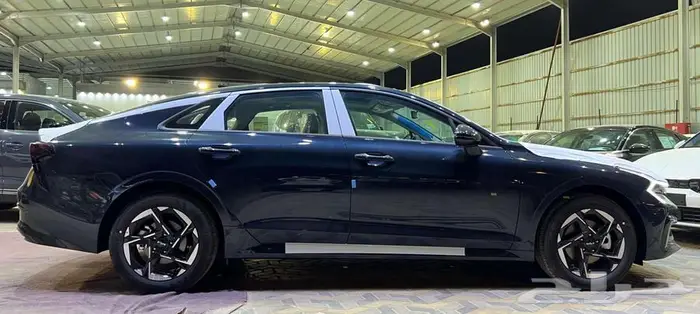 كيا K5 مطور فتحة بانوراما GL ومتوفر فليت 2025 9