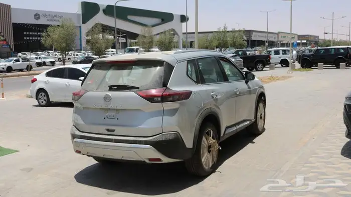 نيسان اكستريل 2025 5 راكب و 7 راكب فل كاش واقساط باقل سعر 1