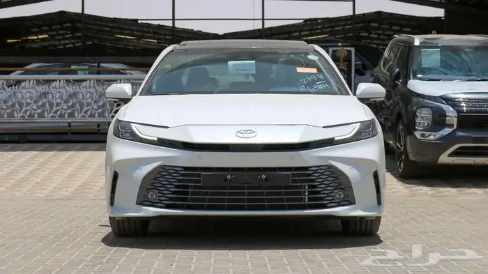 تويوتا كامرى لومير موديل 2025 متوفر كاش   اقساط 0