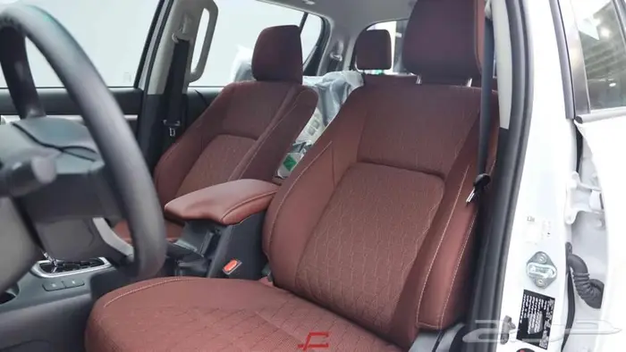 هايلوكس غمارتين S-GLX 4 4 اوتوماتيك بنزين 2025 9