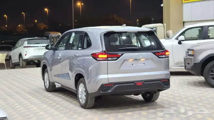 تويوتا انوفا GL 2.0 بنزين 2025 كاش وأقساط 5