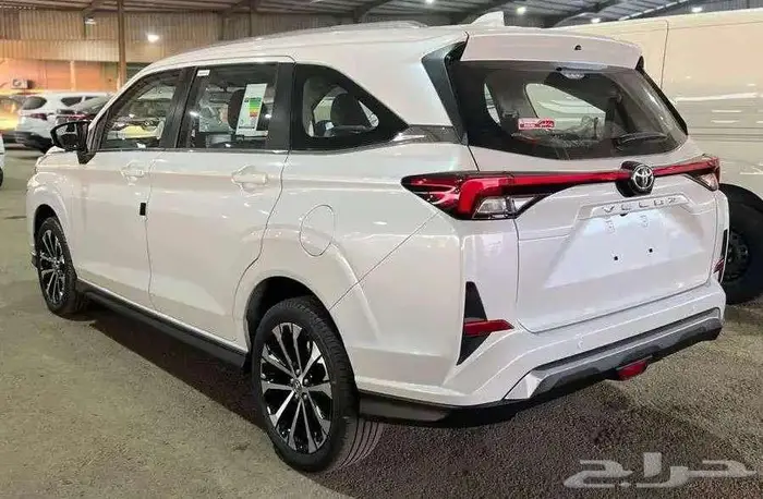 تويوتا فيلوز GLX موديل 2025 كاش وأقساط 3