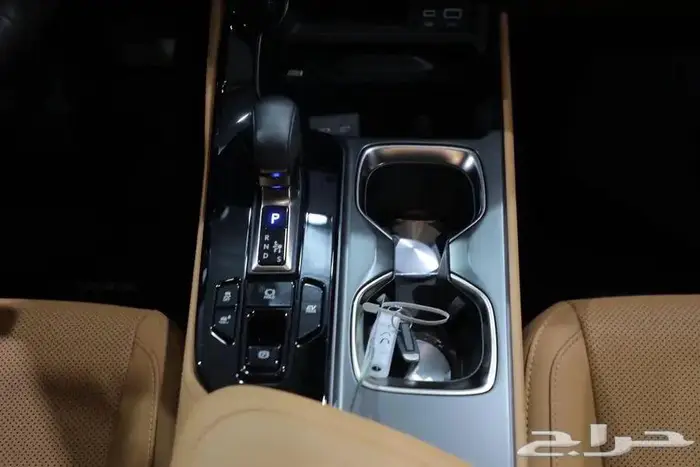 ليكزس NX 350h فتحة سقف جلد هايبرد خليجي موديل 2025 15