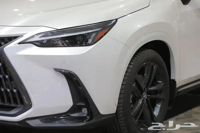 ليكزس NX 350h فتحة سقف جلد هايبرد خليجي موديل 2025 6
