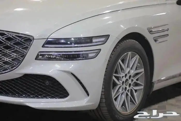 جينيسس G80 بريستيج بانوراما جلد اربعة سلندر موديل 2025 8