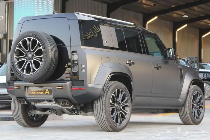 Defender OCTA ديفيندر أوكتا الإصدار ONE 2025 إصدار محدود 4