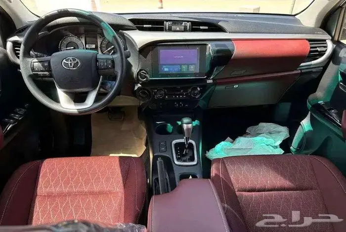 تويوتا هايلوكس غمارتين S-GLX 4 4 اوتوماتيك 2.4 ديزل 2025 6