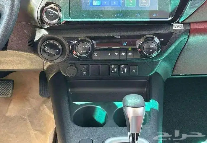 تويوتا هايلوكس غمارتين S-GLX 4 4 اوتوماتيك 2.4 ديزل 2025 9