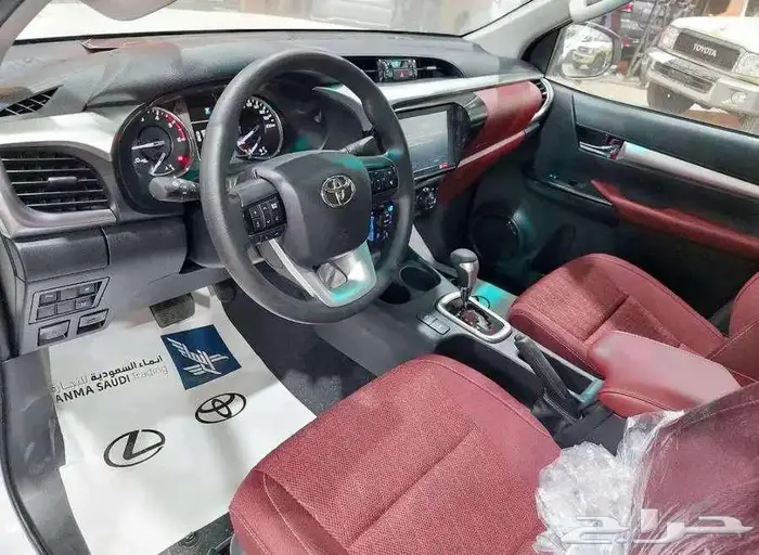 هايلوكس غمارتين S-GLX 4 4 اوتوماتيك بنزين 2025 6