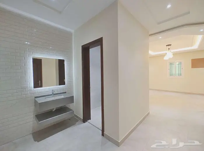 شقة للإيجار 187 متر 5 غرف جديدة مدخلين7200627403 13