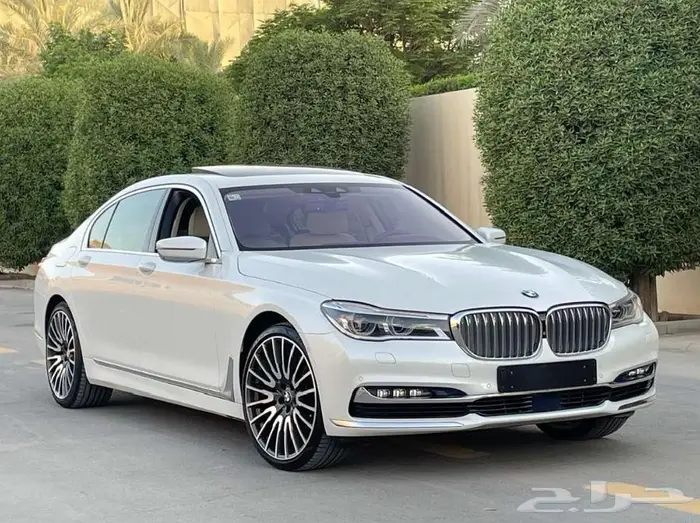 بي إم دبليو 750LI أبيض 2016 فل ماشي 25 ألف بحالة ممتازة جدا 7