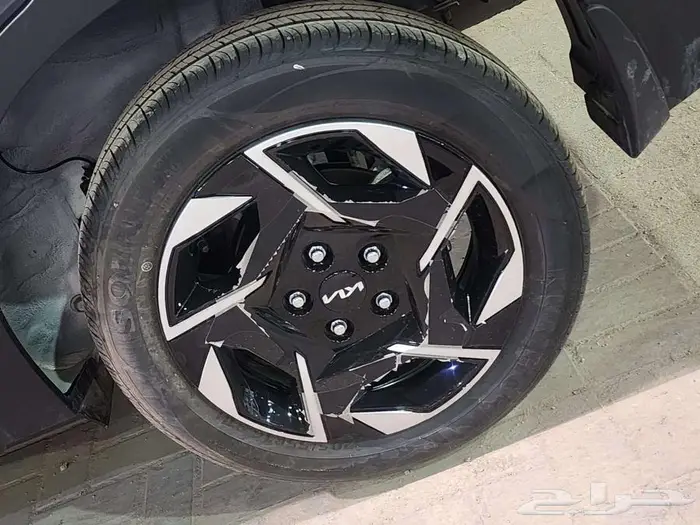 كيا سونيت ستاندر مطور الشكل الجديد 2024 8