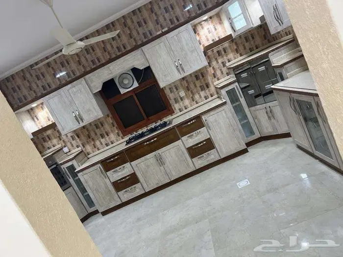 فيلا فاخرة للبيع بمدينة سلطان 3
