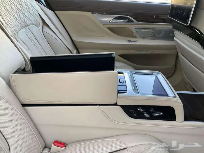 بي إم دبليو 750LI أبيض 2016 فل ماشي 25 ألف بحالة ممتازة جدا 89