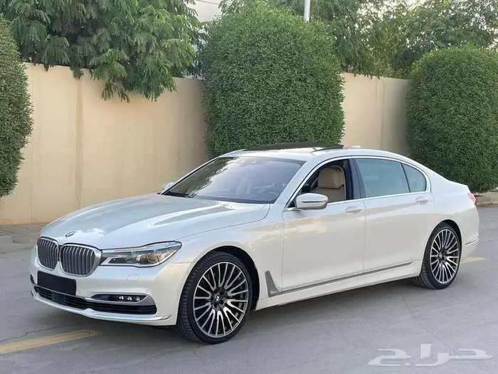 بي إم دبليو 750LI أبيض 2016 فل ماشي 25 ألف بحالة ممتازة جدا 56