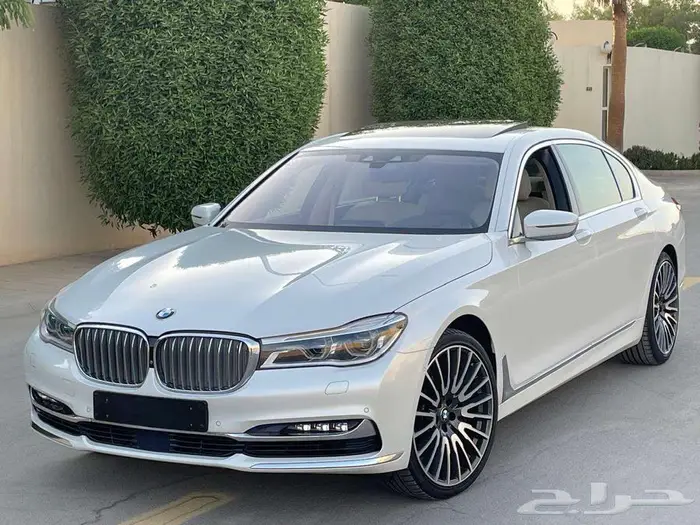 بي إم دبليو 750LI أبيض 2016 فل ماشي 25 ألف بحالة ممتازة جدا 40
