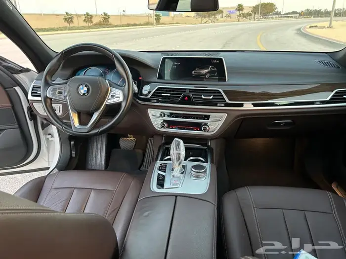 BMW الفئة السابعة موديل 2019 17