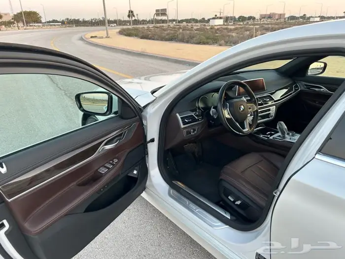BMW الفئة السابعة موديل 2019 8