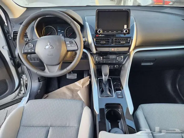 ميتسوبيشي اكليبس كروس GLS-ML موديل 2025 12
