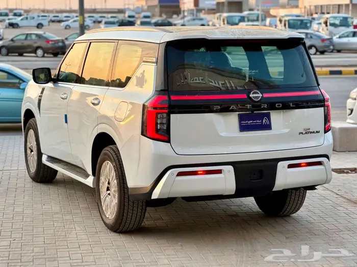 باترول 2025 بلاتينيوم 3.8 CC بدون تيربومع ضمان 10 سنوات 6