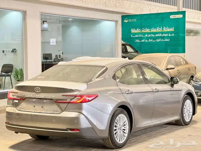 تويوتا كامري E PLUS هايبرد سعودي 2025 اصدار لوحات فوري 10