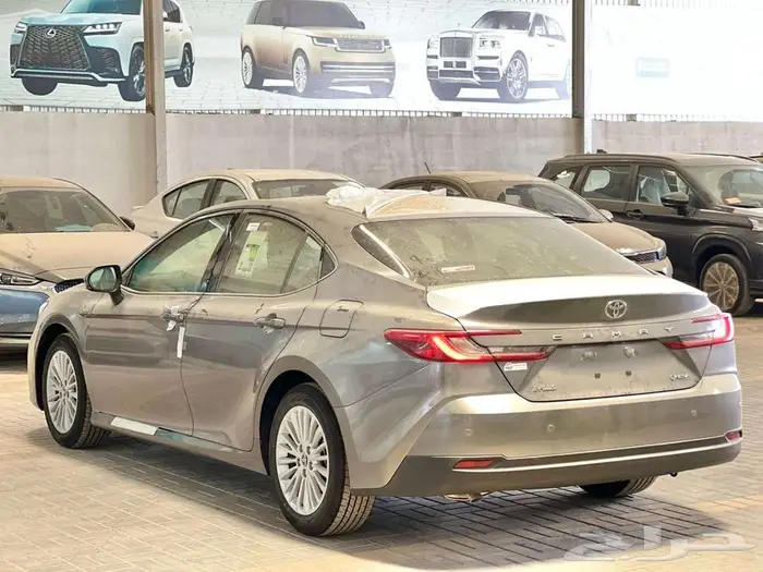 تويوتا كامري E PLUS هايبرد سعودي 2025 اصدار لوحات فوري 22