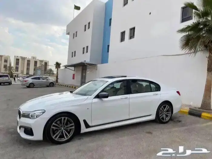 للبيع بي ام الفئه السابعه M-KIT 2019 0