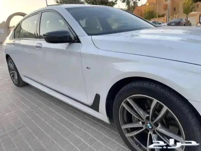 للبيع بي ام الفئه السابعه M-KIT 2019 4