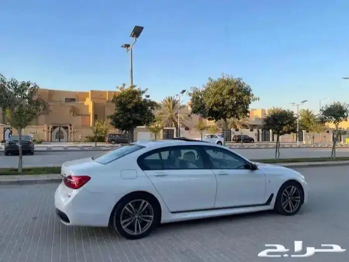للبيع بي ام الفئه السابعه M-KIT 2019 5