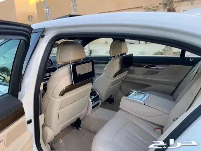 للبيع بي ام الفئه السابعه M-KIT 2019 8