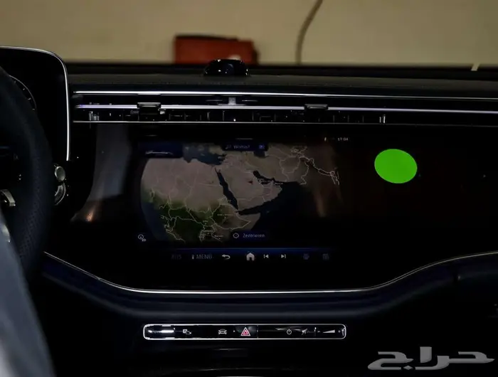 مرسيدس E200 AMG 2025 شاشات 3 9