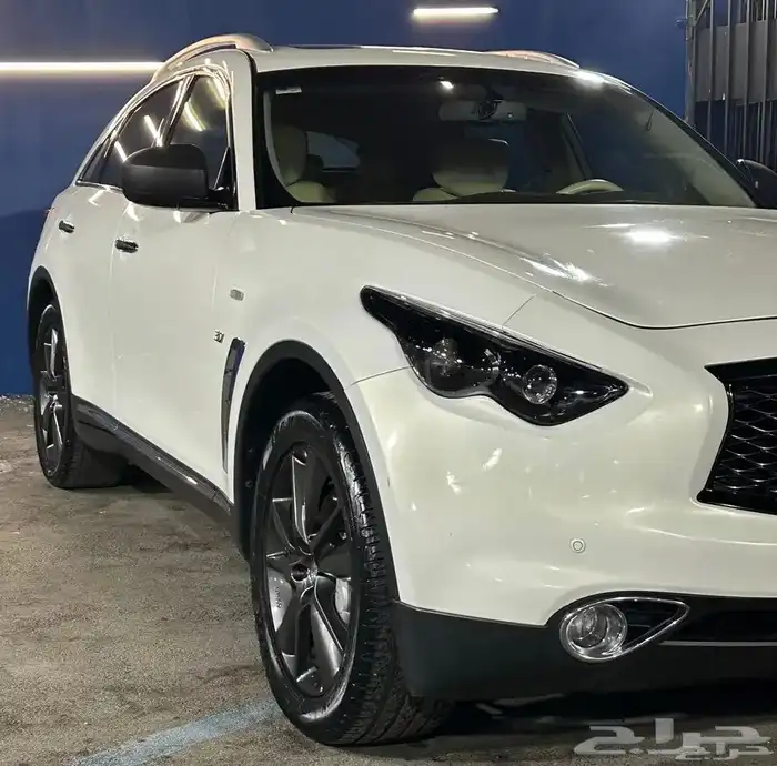 انفنيتي QX70 1
