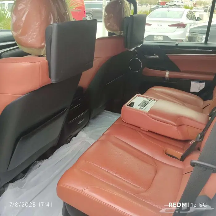 لكزس 2018 570lx 17