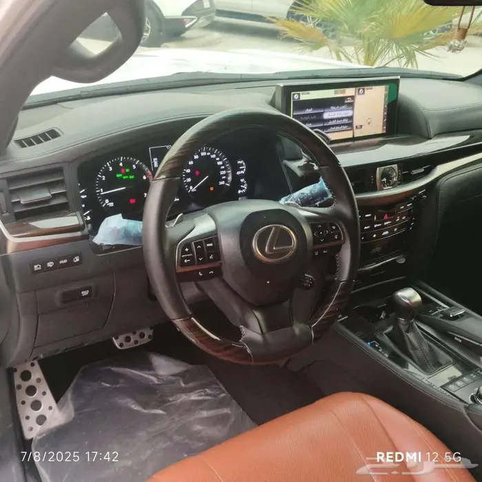 لكزس 2018 570lx 12