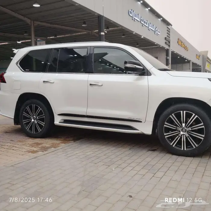 لكزس 2018 570lx 9