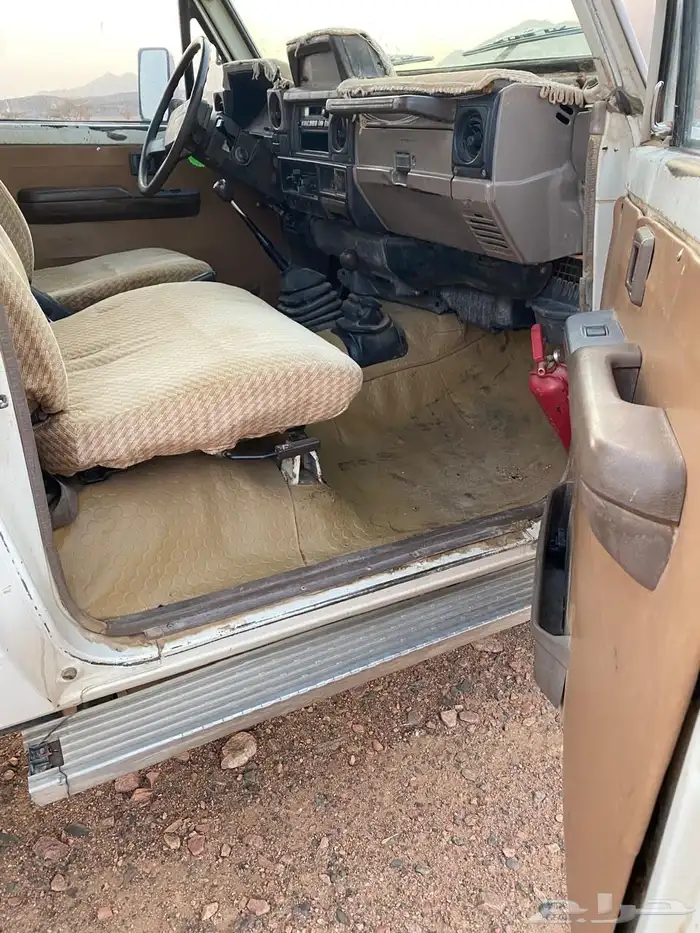 جيب شاص 94 لوحات قطريه والاستماره موجوده البدي بلد 2