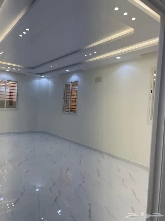 شقتين جديده للايجار السنوي تشطيب VIP 53