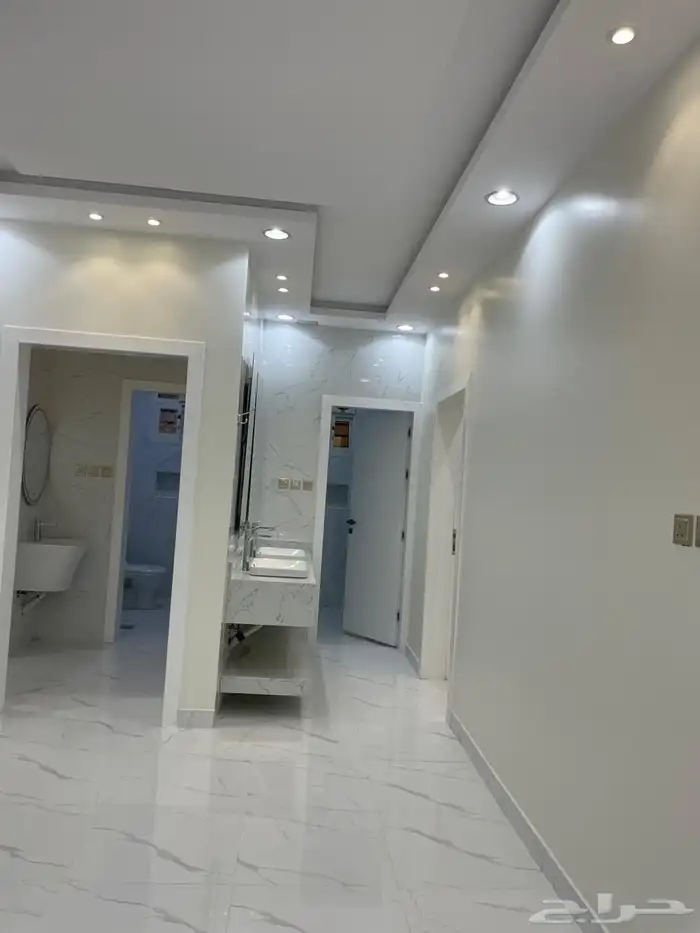 شقتين جديده للايجار السنوي تشطيب VIP 41