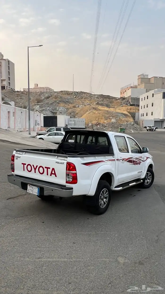 هايلكس 2015 4x4 فل كامل 3