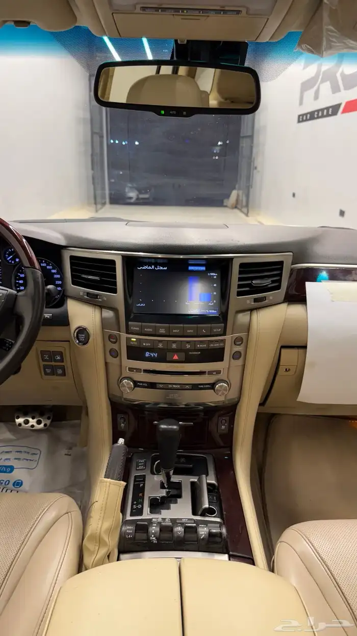 لكزس LX570 فل سعودي 2014 15
