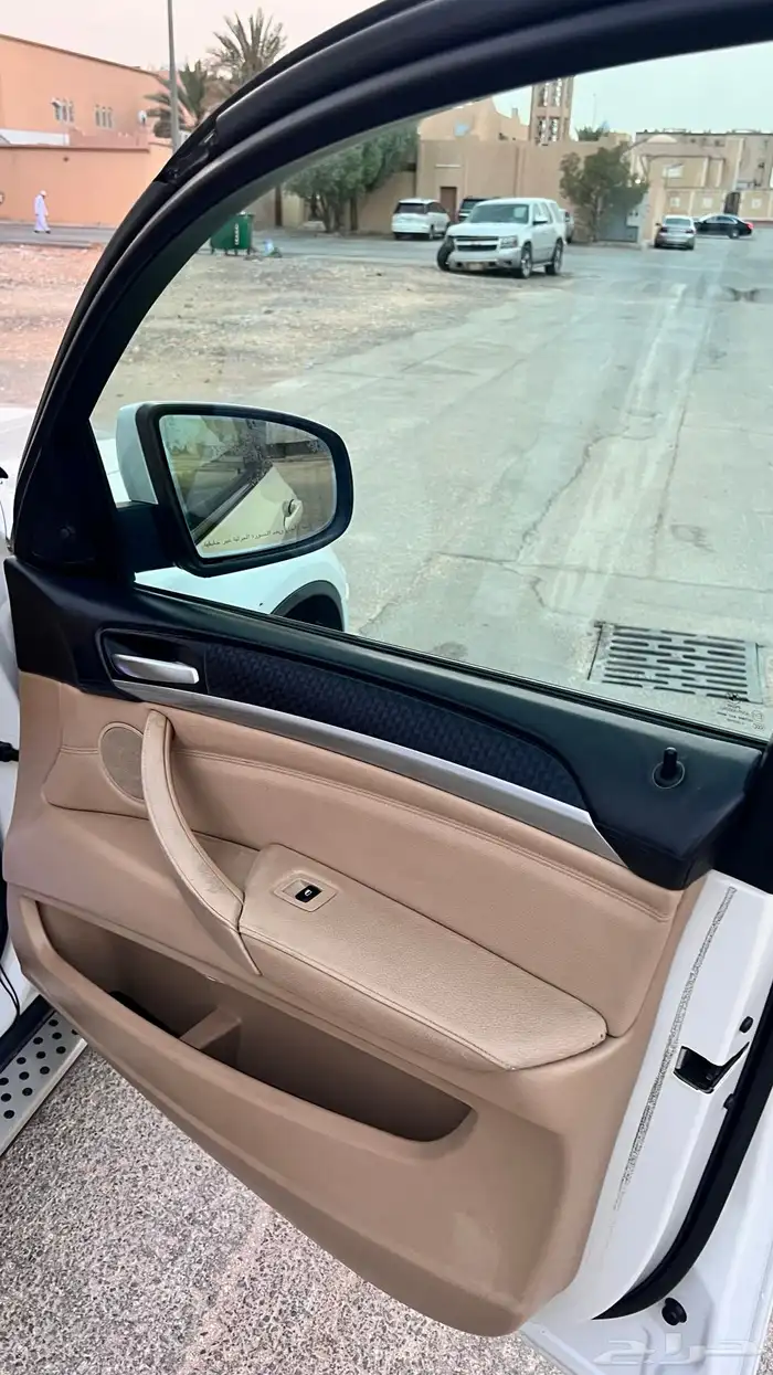 بي ام x 6 22