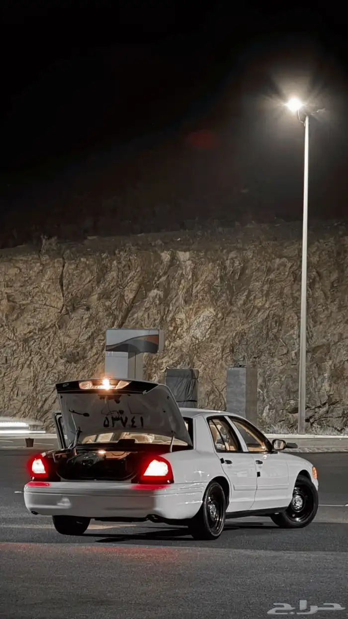 فورد كراون فيكتوريا 2010 بوليسي 1