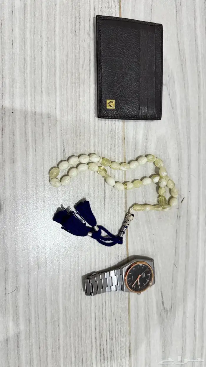 للبيع ساعة ومحفظة وسبحة 4